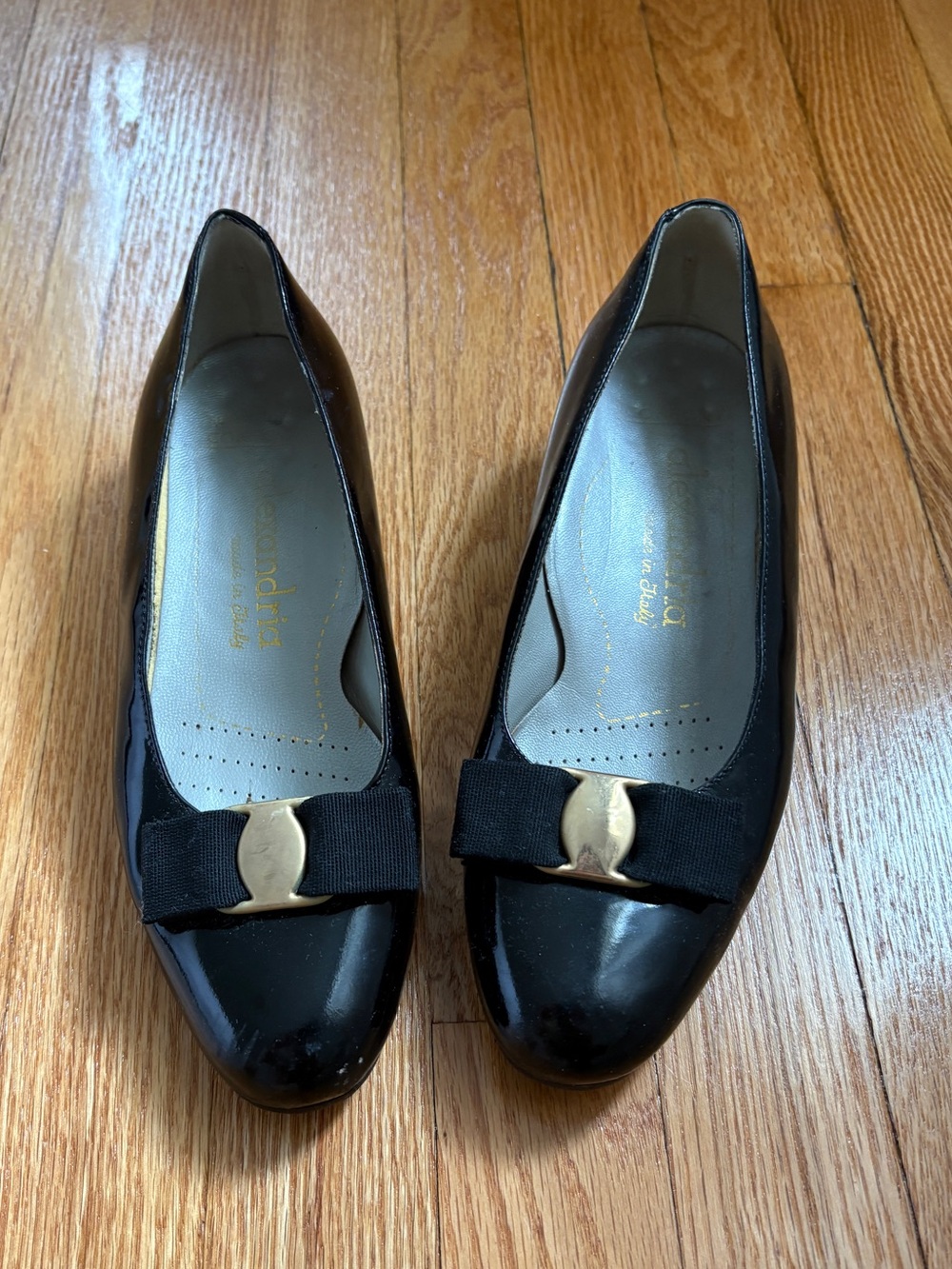 Vintage black patent leather pumps made in Italy size 7 women’s